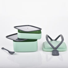 Green plastic bento box